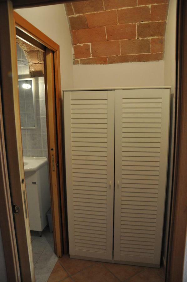 Monolocale Con Piscina S.Martino Apartment Riparbella Luaran gambar